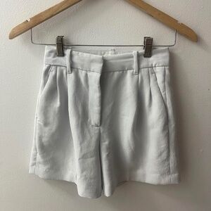 Aritzia Wilfred Effortless Pant 5” Short in light baby blue/gray size 00